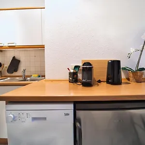 Heju - Altbau Meets Design - Parkplatz - Netflix Deutschland